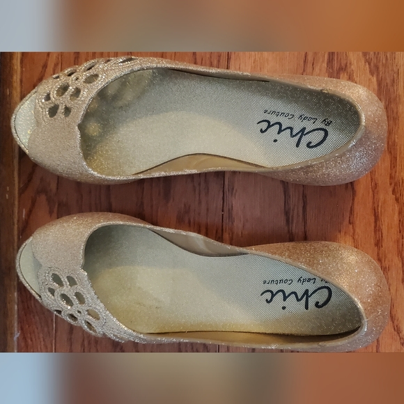 Chic by Lady Couture gold peep toe wedges - Picture 6 of 11